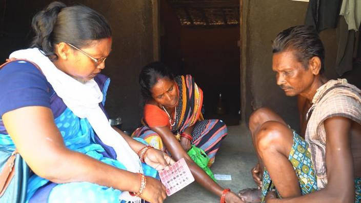 Inde : les travailleuses Asha, piliers du système